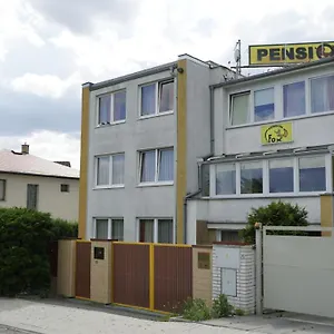 Fox 3* Prag